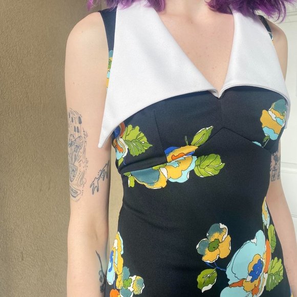 1970s Black Floral Maxi Dress - Picture 2 of 4